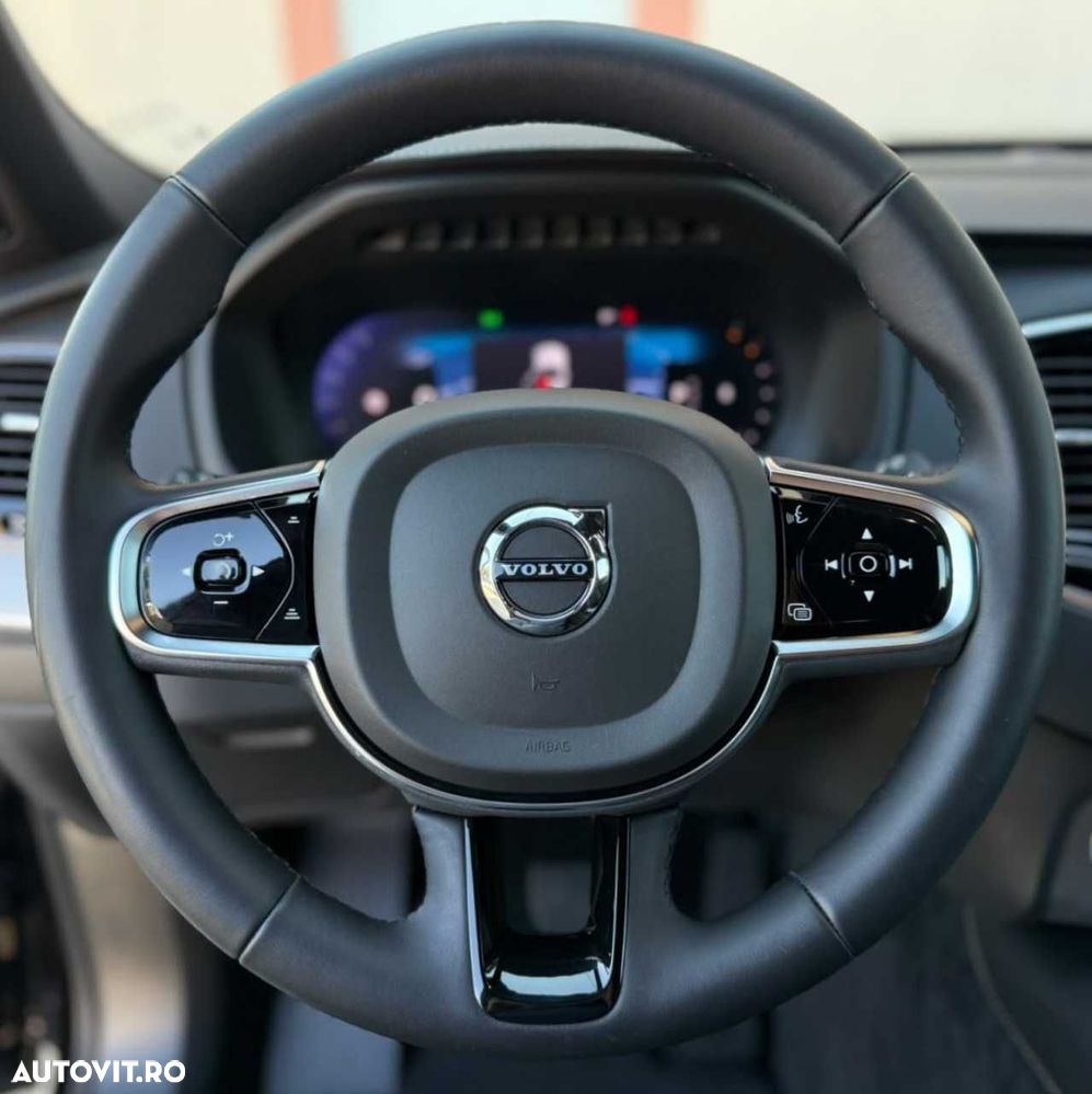 Volvo XC 90 B5 D AWD Plus Bright - 26