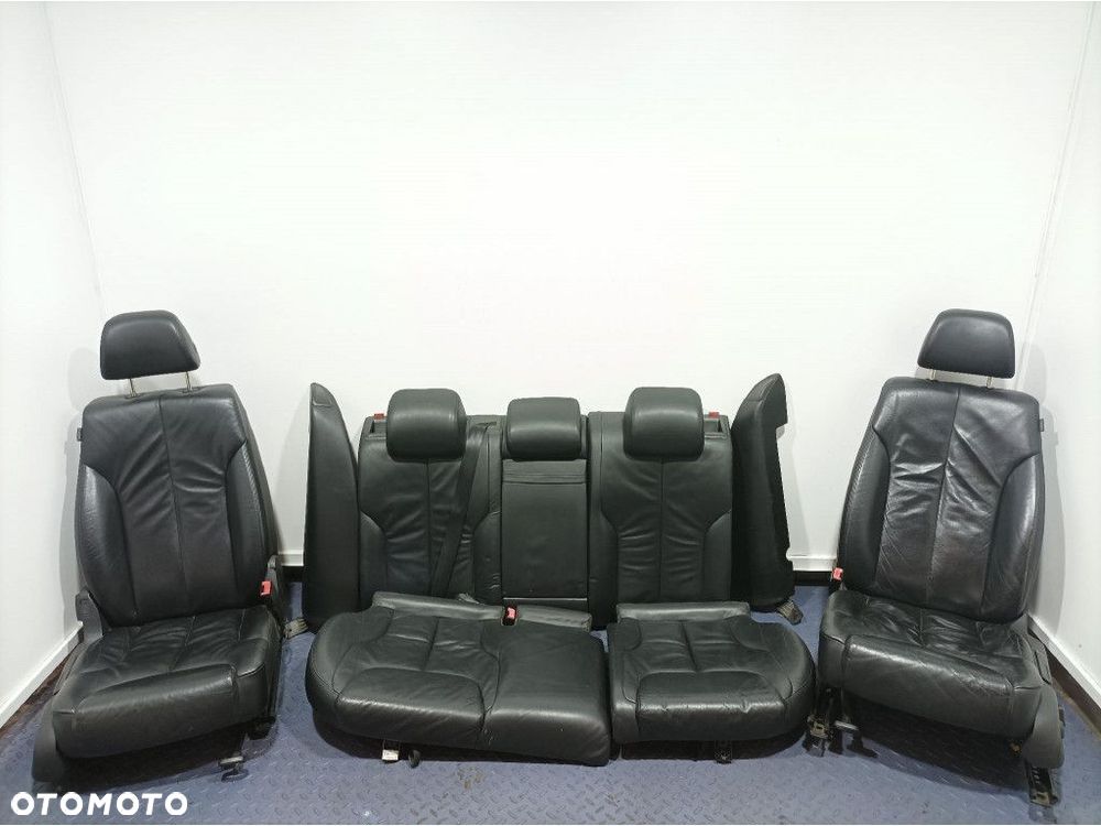 VW PASSAT B6 FOTELE SIEDZISKO OPARCIE KANAPA TYŁ SKÓRA KOMPLET EU - 1