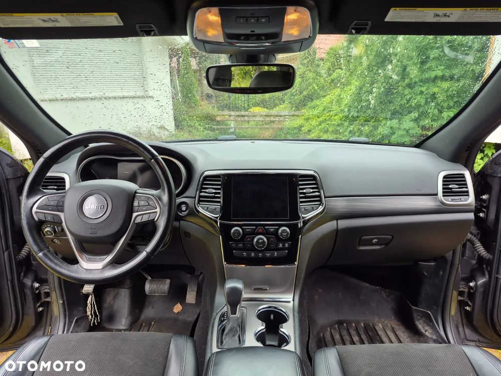 Jeep Grand Cherokee - 13