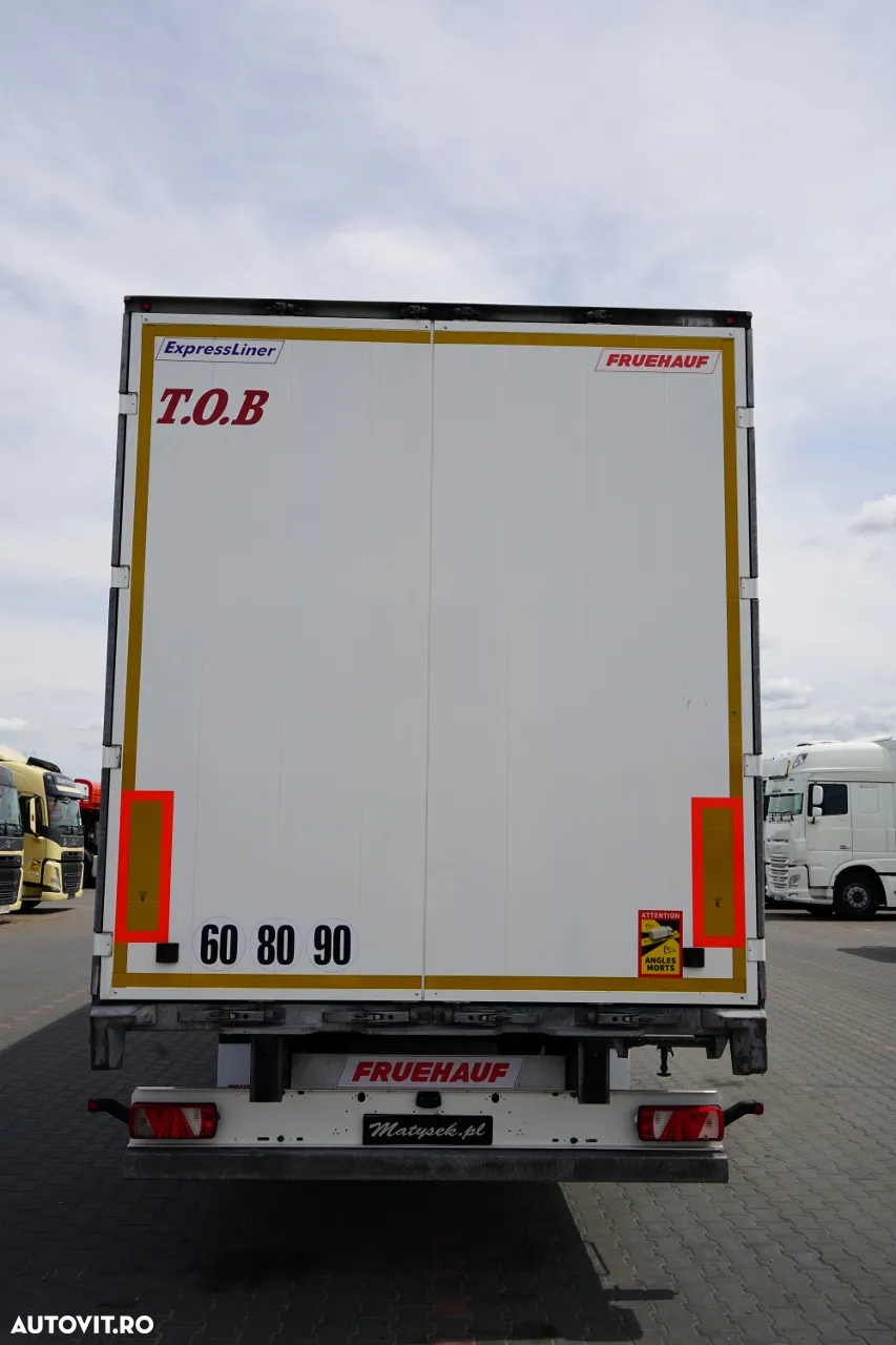 Fruehauf CONTAINER / KOFFER / AXE SAF / 2 AXE / PODEA RESISTENTĂ: ȘINĂ DIN SCADĂ - 12
