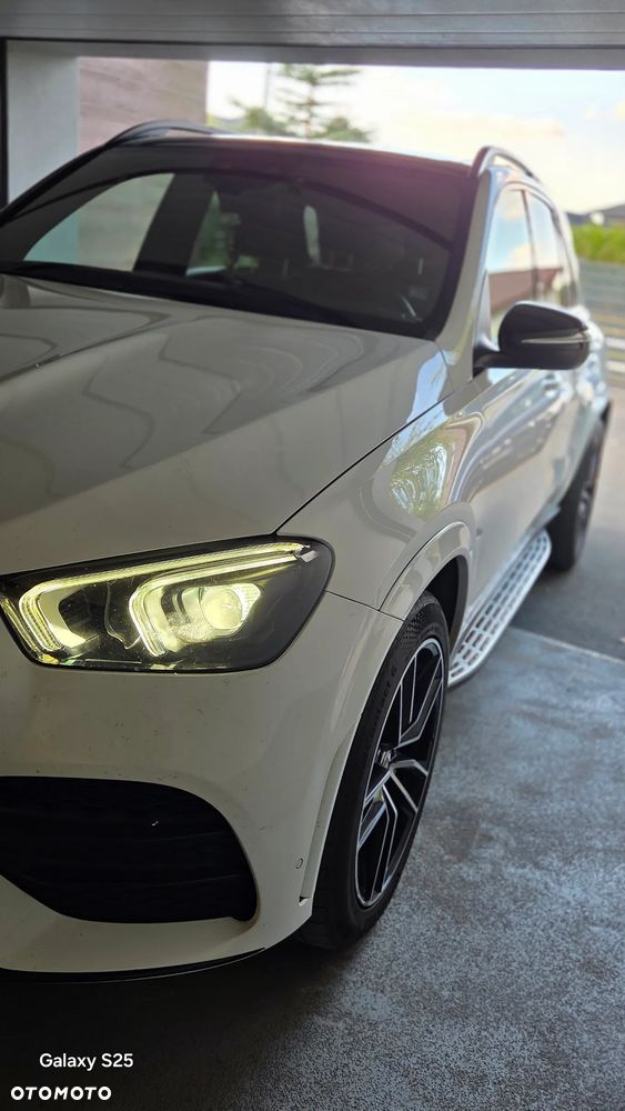 Mercedes-Benz GLE 300 d 4-Matic - 4