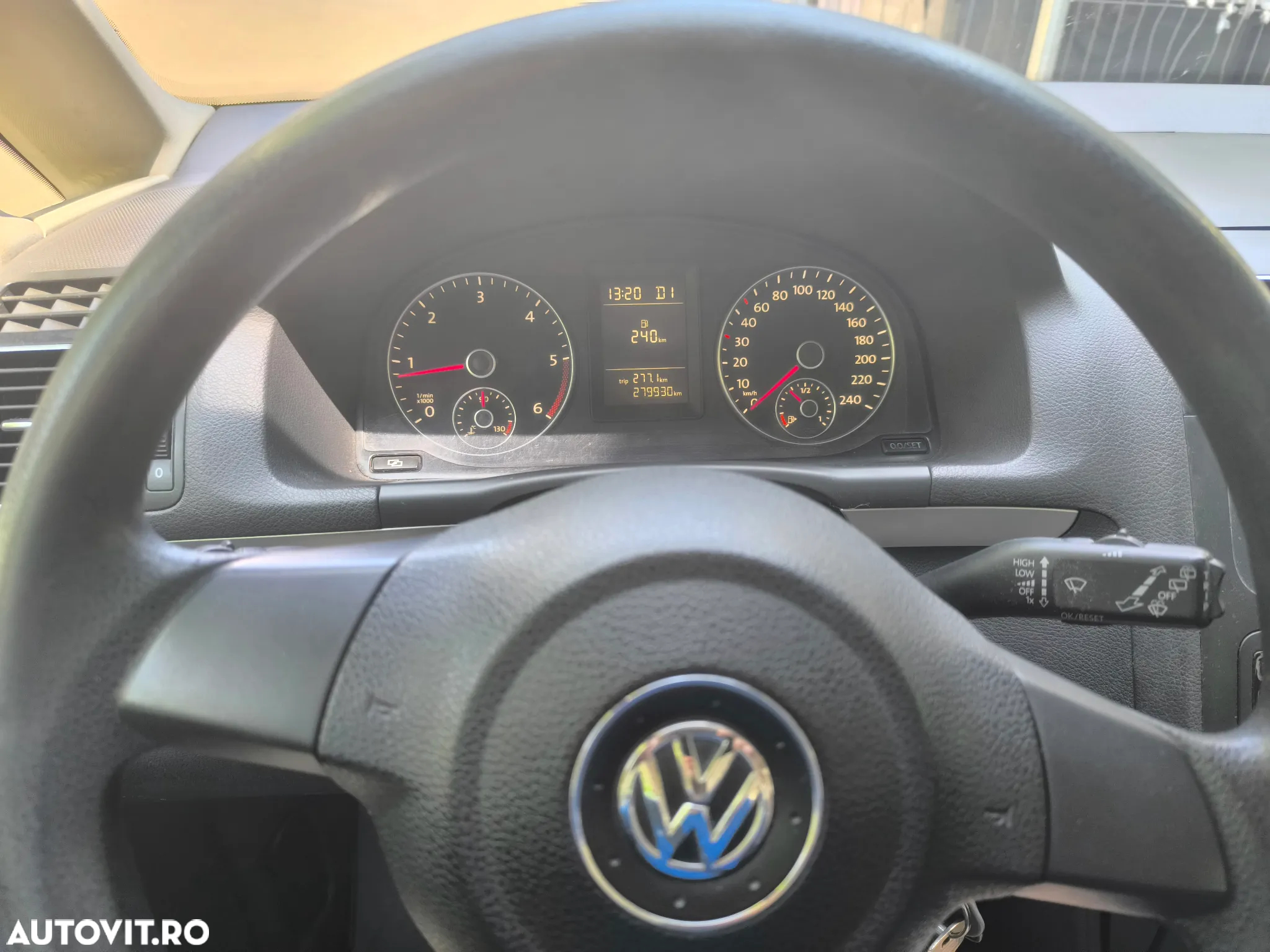 Volkswagen Touran - 6