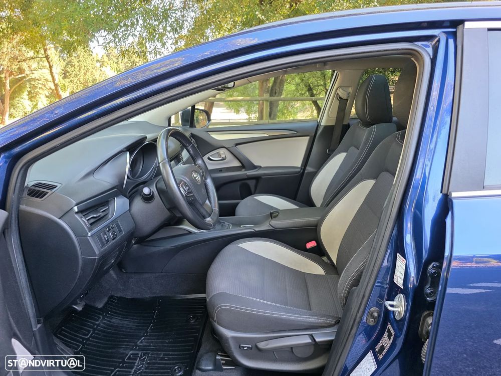 Toyota Avensis SW 2.0 D-4D Luxury+GPS - 15