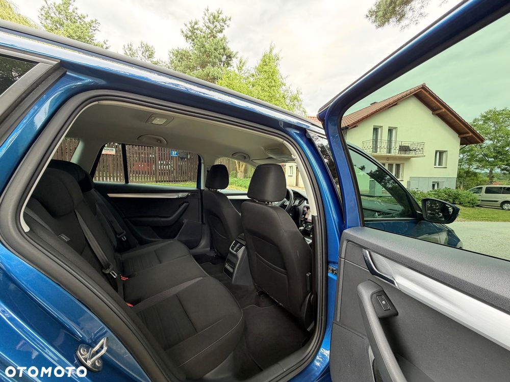 Skoda Octavia 1.6 TDI DSG Style - 30