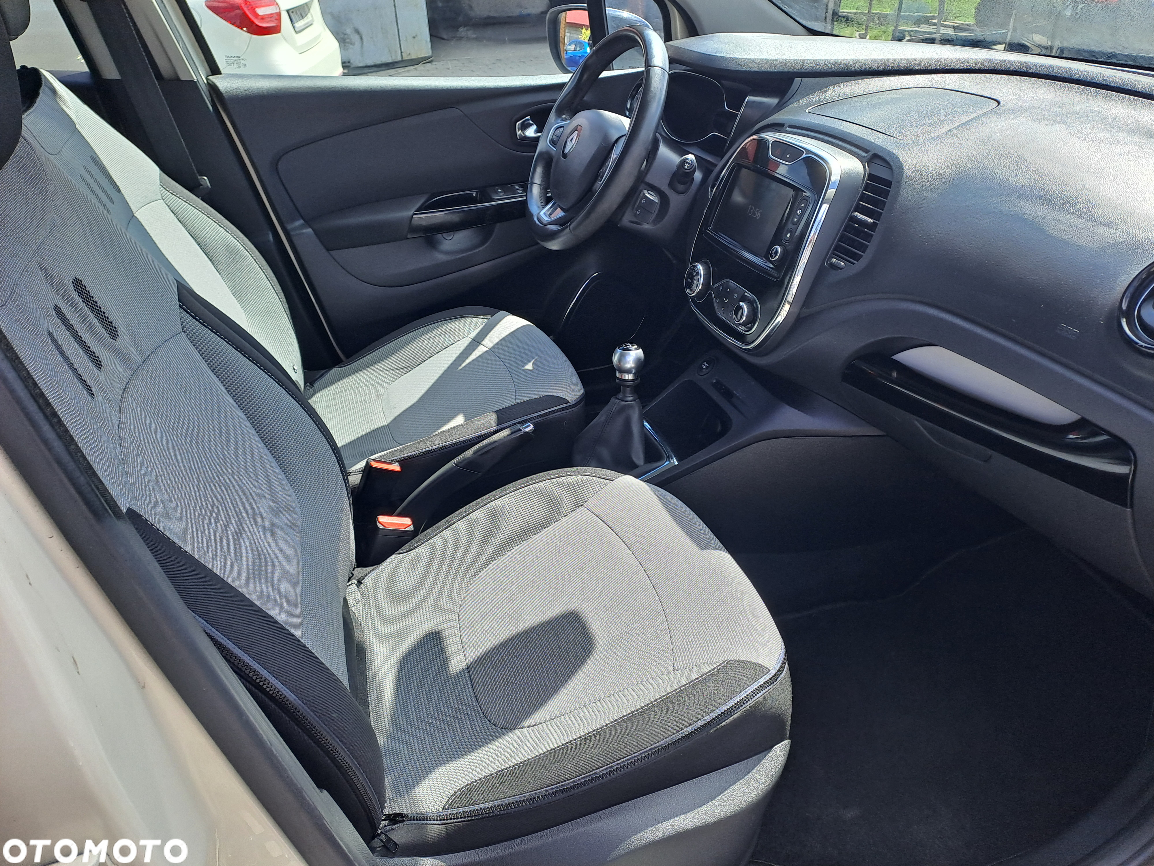 Renault Captur 1.5 dCi Intens - 11