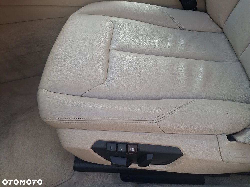 BMW 3GT 318d Luxury Line - 17