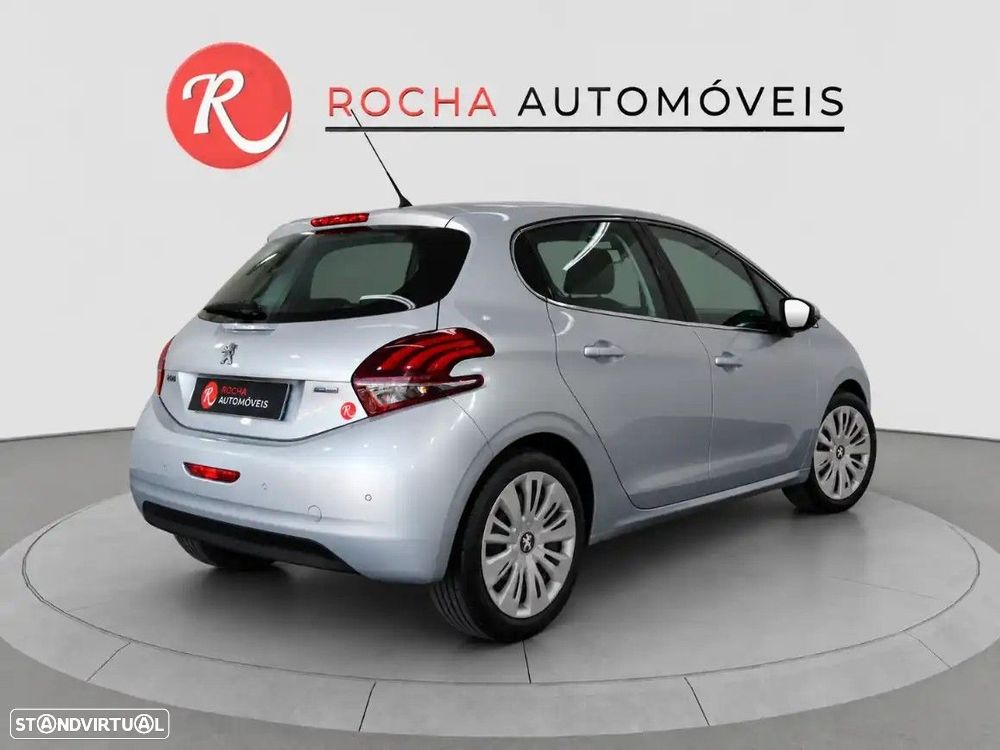 Peugeot 208 2017 photo 4