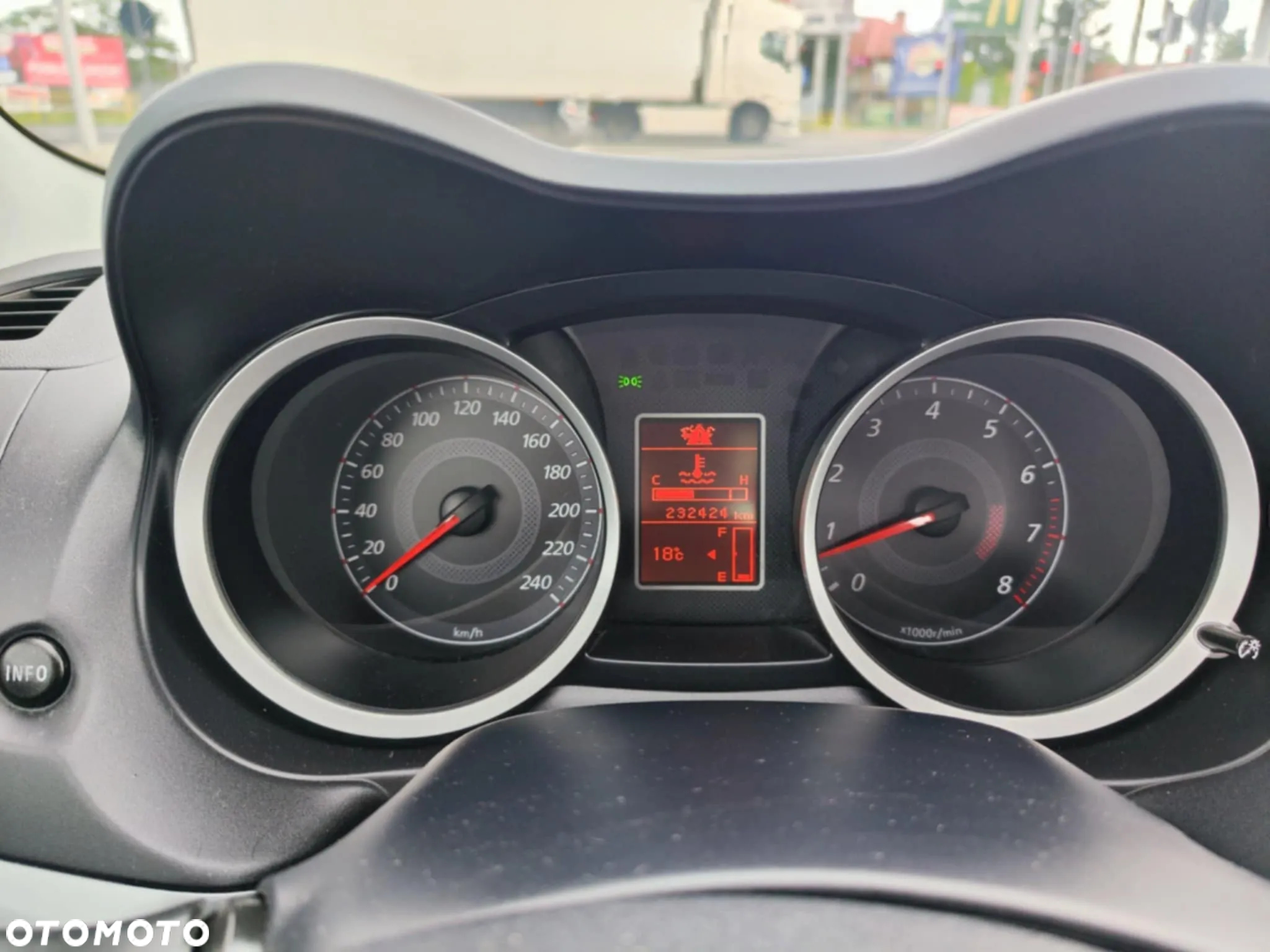 Mitsubishi Lancer 1.5 Inform - 30