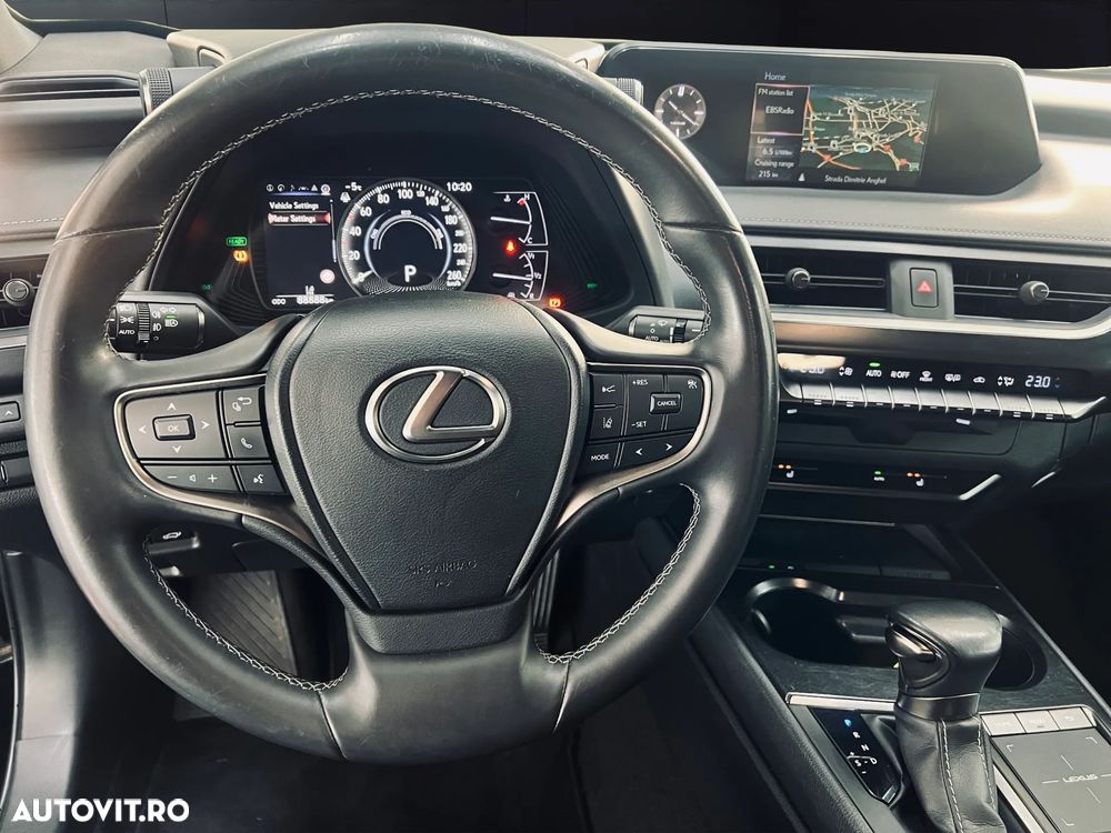 Lexus UX 250h Executive Line - 9