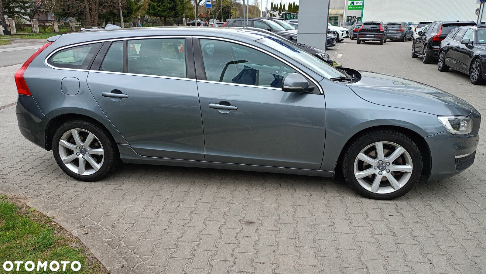 Volvo V60 D4 Drive-E Momentum - 5