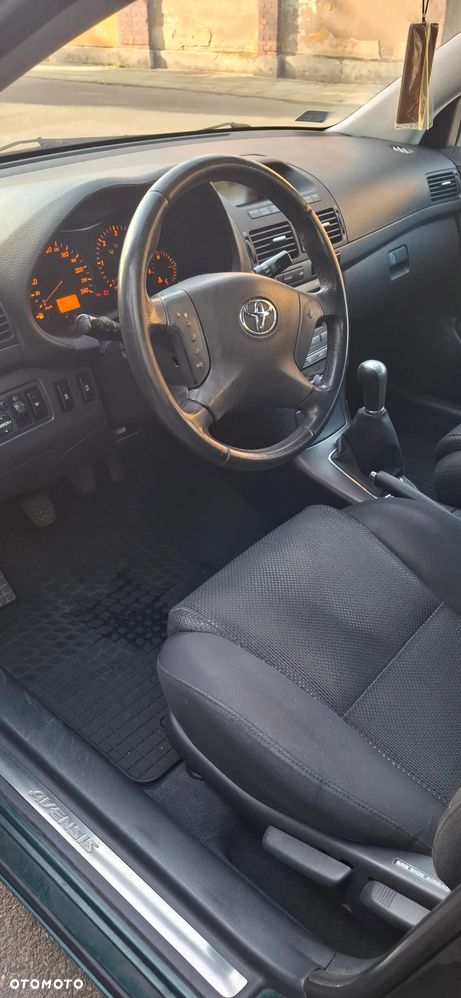 Toyota Avensis 2.0 D-4D Sol Plus - 9