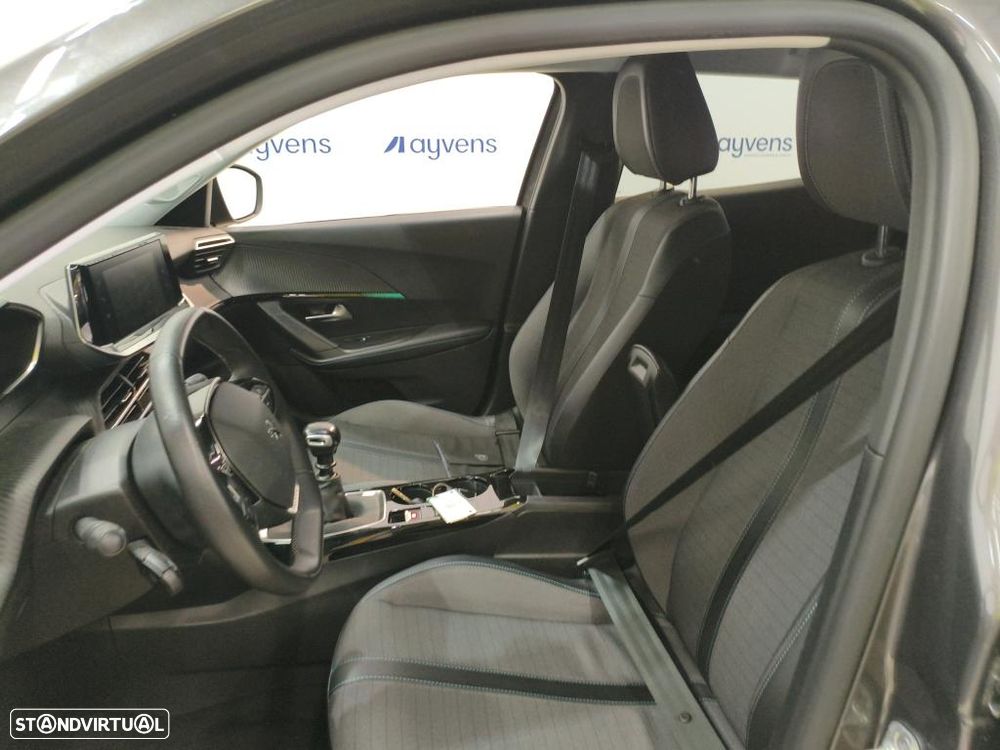 Peugeot 2008 1.2 PureTech Allure - 5