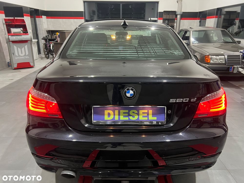 BMW Seria 5 520d Edition Fleet Sport - 24