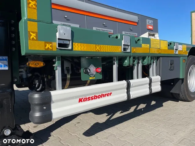 Kassbohrer SEMI lowbed 5 osi 60T ładowności - 9