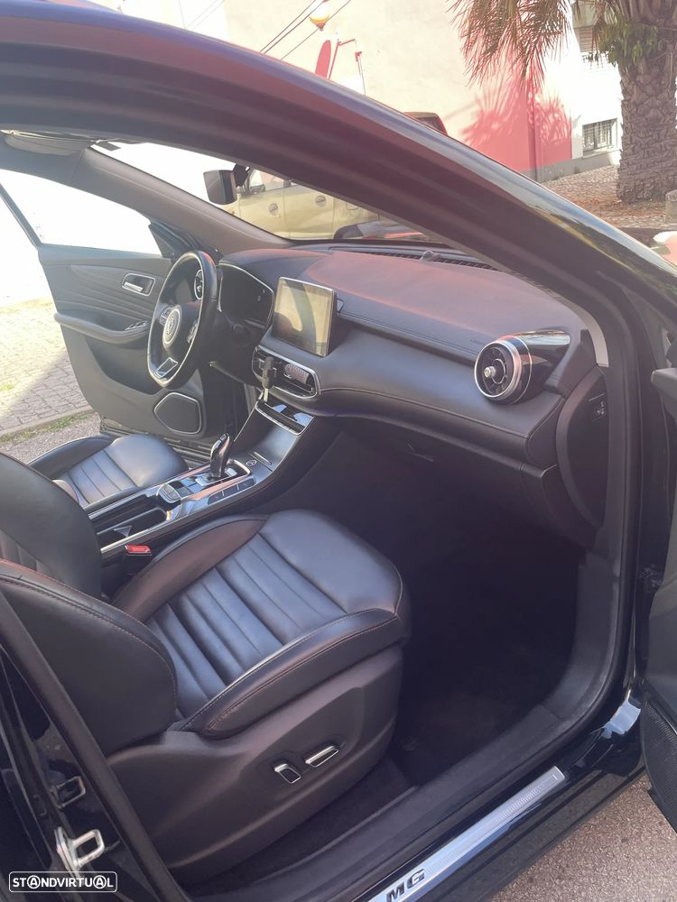 MG EHS Luxury - 19