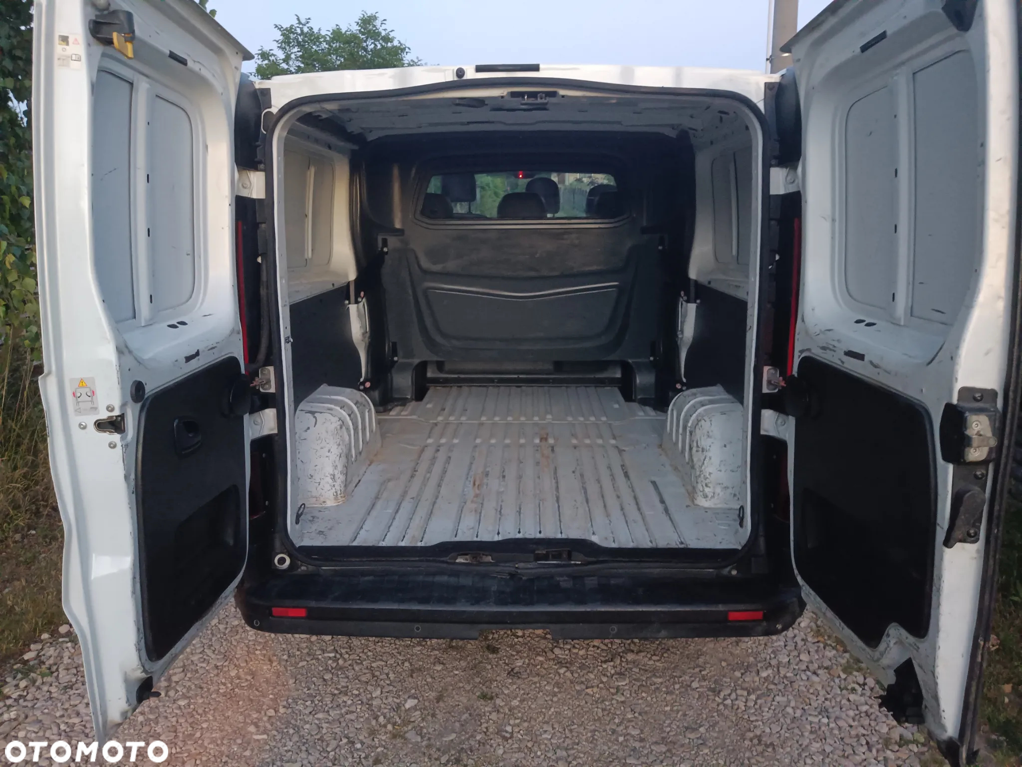 Renault Trafic - 32