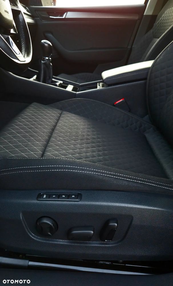 Skoda Superb 1.6 TDI GreenLine - 6