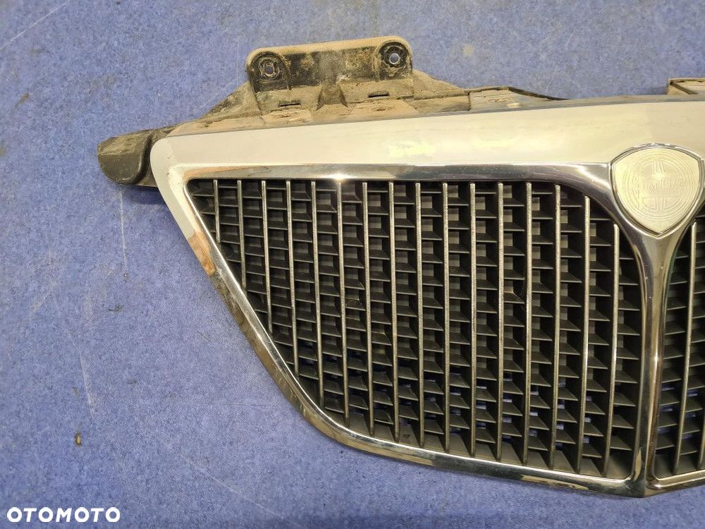 LANCIA PHEDRA ATRAPA / GRILL - 2