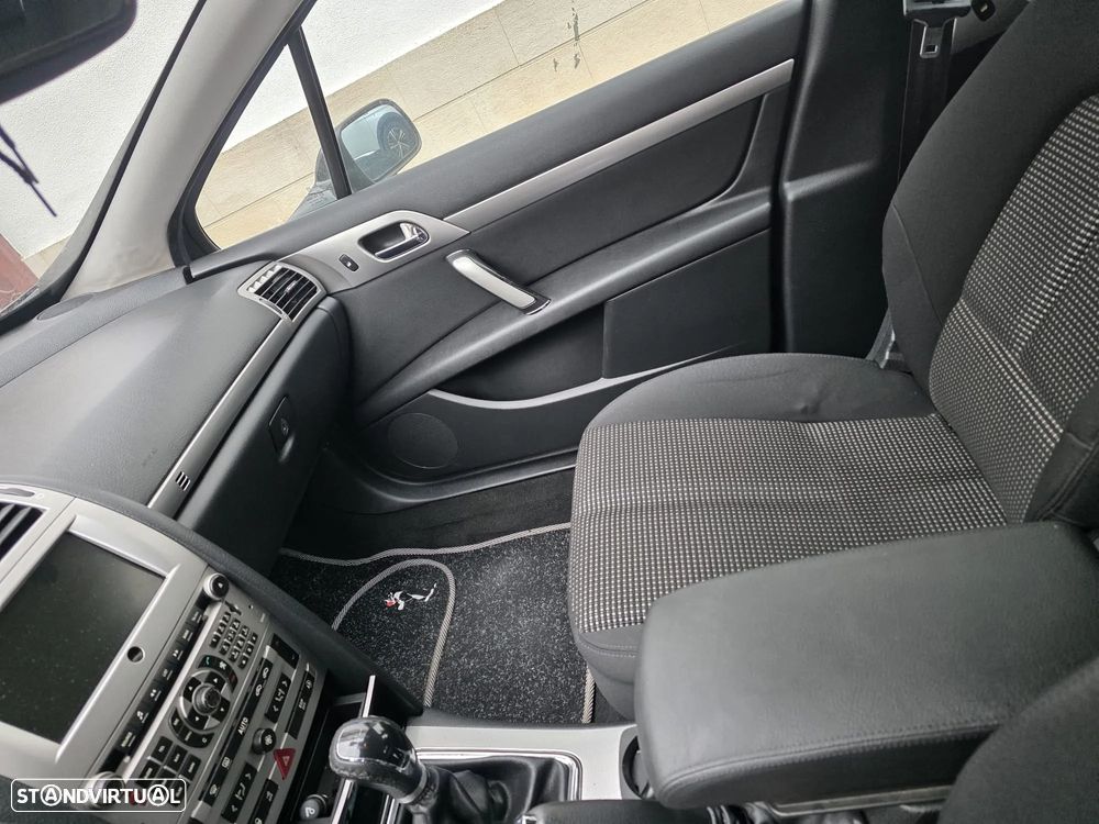 Peugeot 407 SW 1.6 HDi SE Navteq - 11