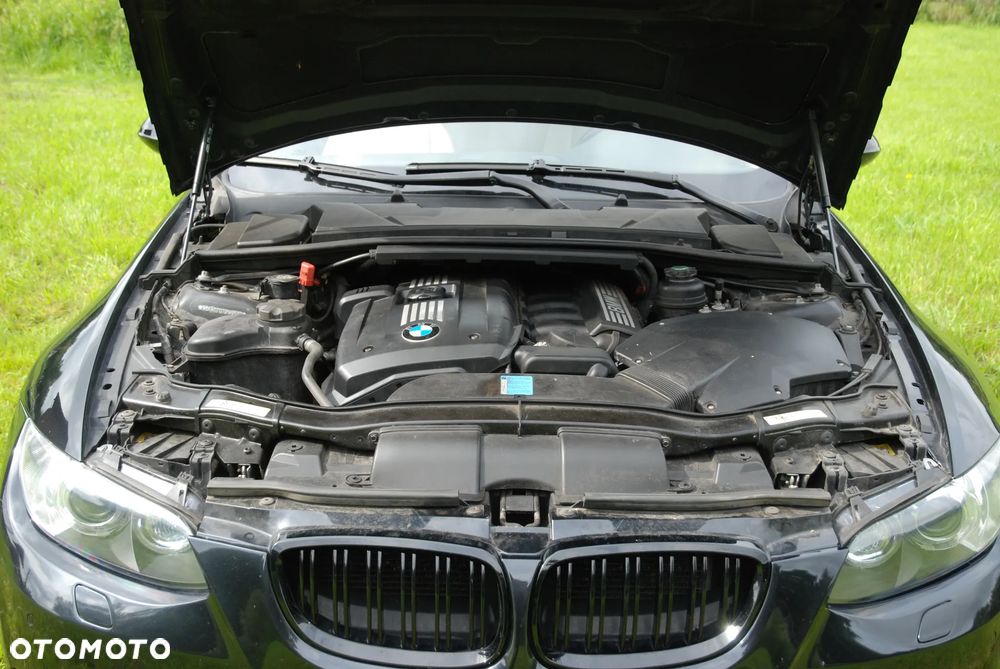 BMW Seria 3 325xi - 24