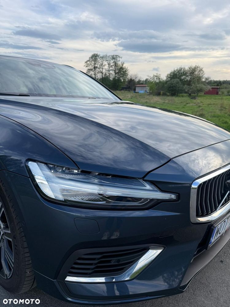 Volvo V60 T6 AWD Plug-In Hybrid Inscription - 2