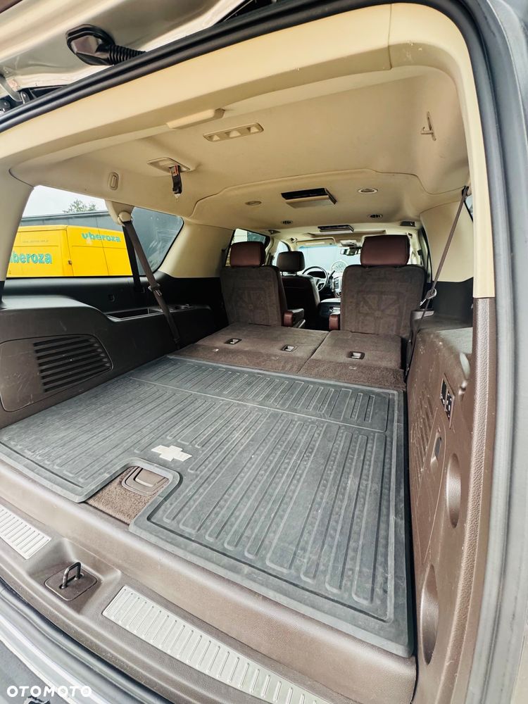 Chevrolet Suburban - 31