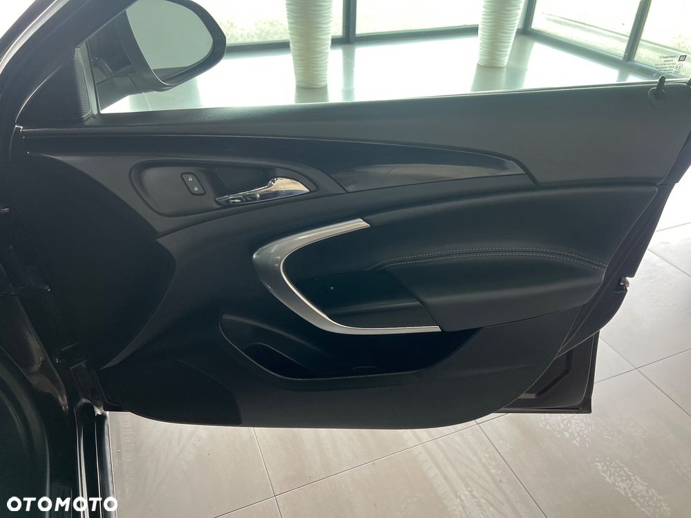 Opel Insignia - 35