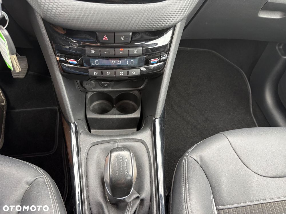 Peugeot 2008 - 15