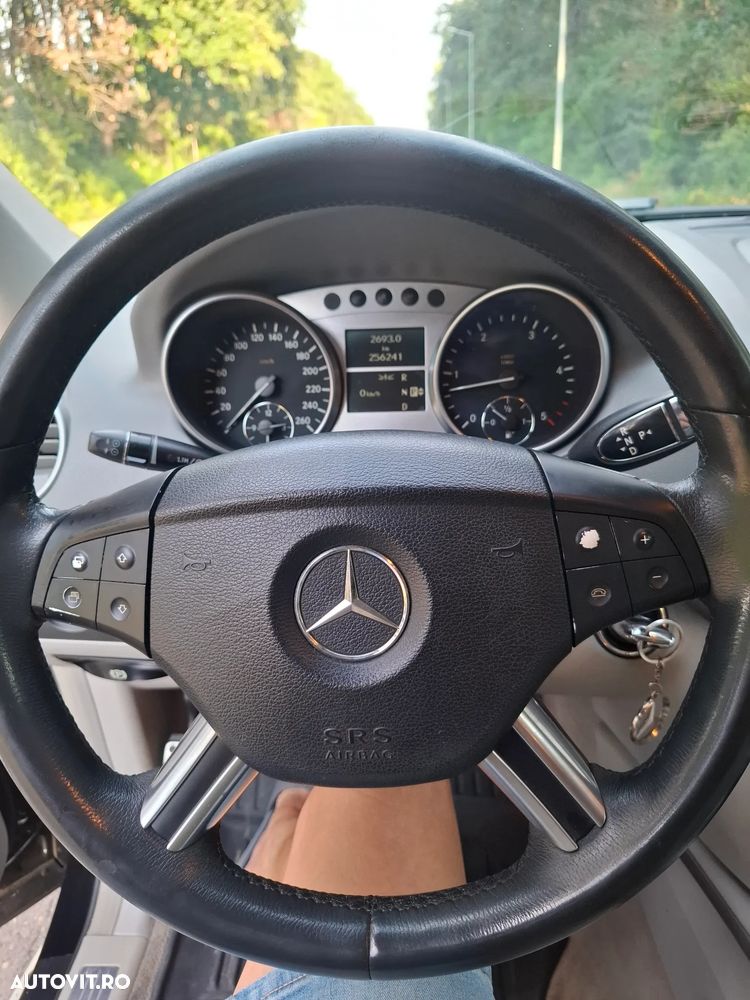 Mercedes-Benz ML 320 CDI Aut - 9