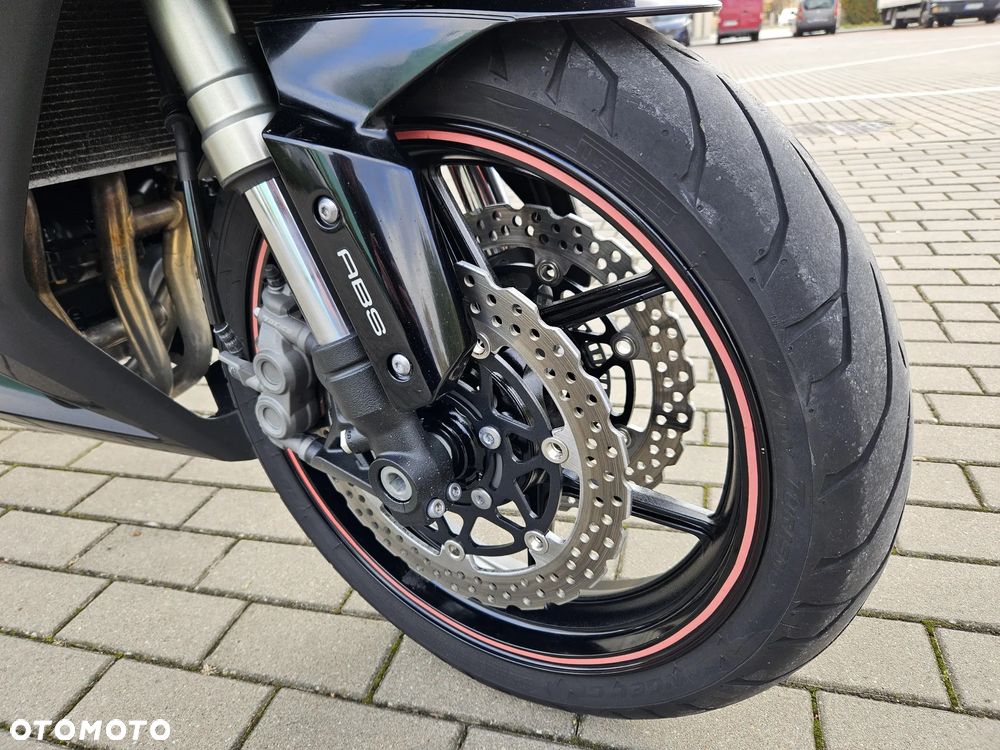 Kawasaki Ninja 1000 SX - 13