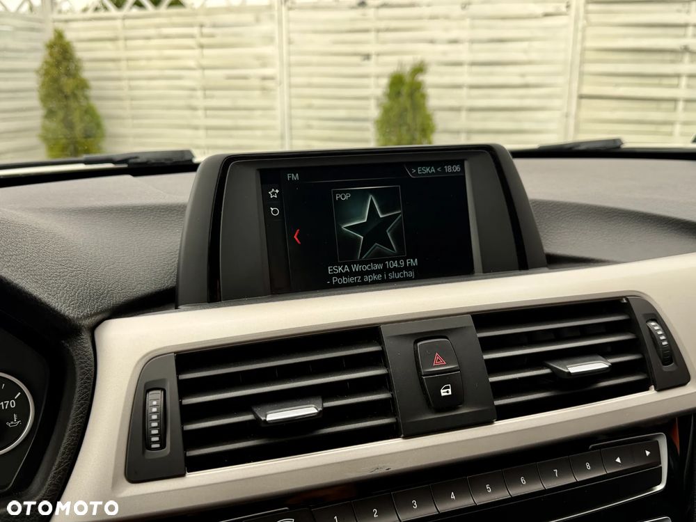 BMW Seria 3 318i - 13