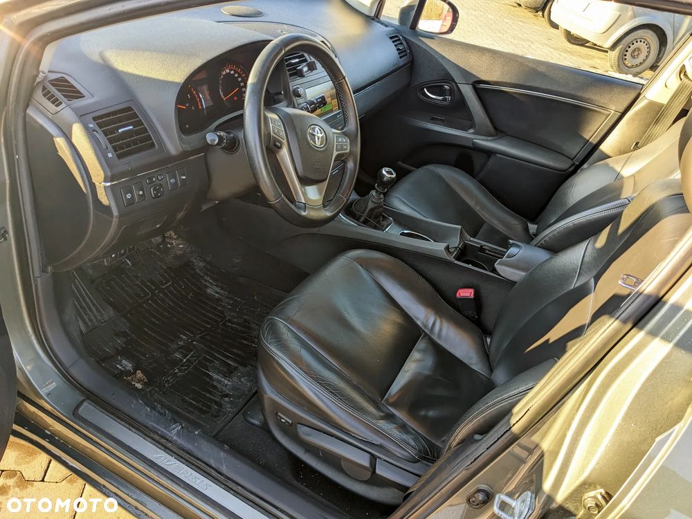 Toyota Avensis 2.2 D-CAT Prestige NAVI - 7