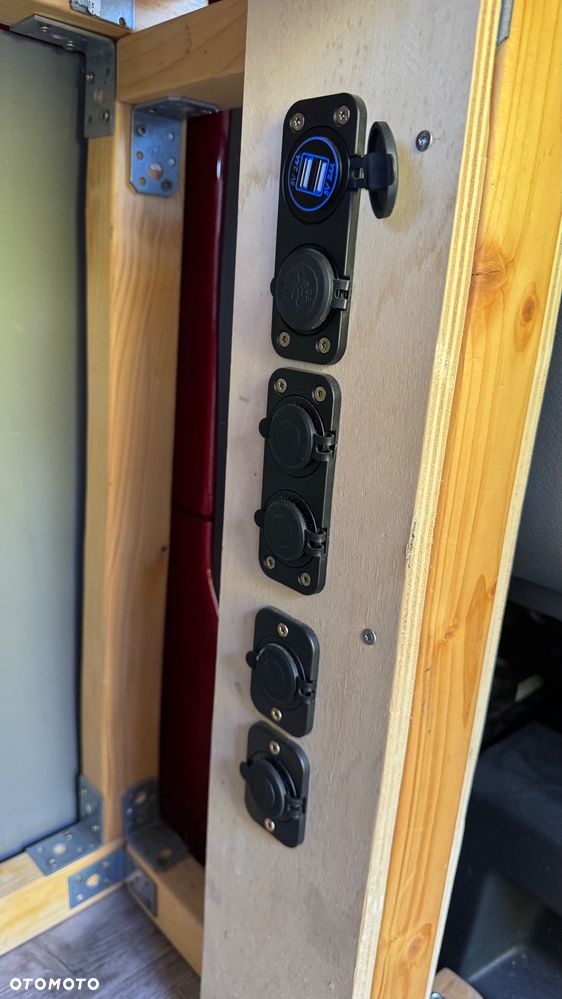 Volkswagen Transporter Caravelle Kurz (7.Si.) - 28