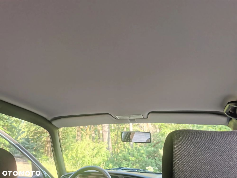 Volkswagen Passat 1.8 GL - 36