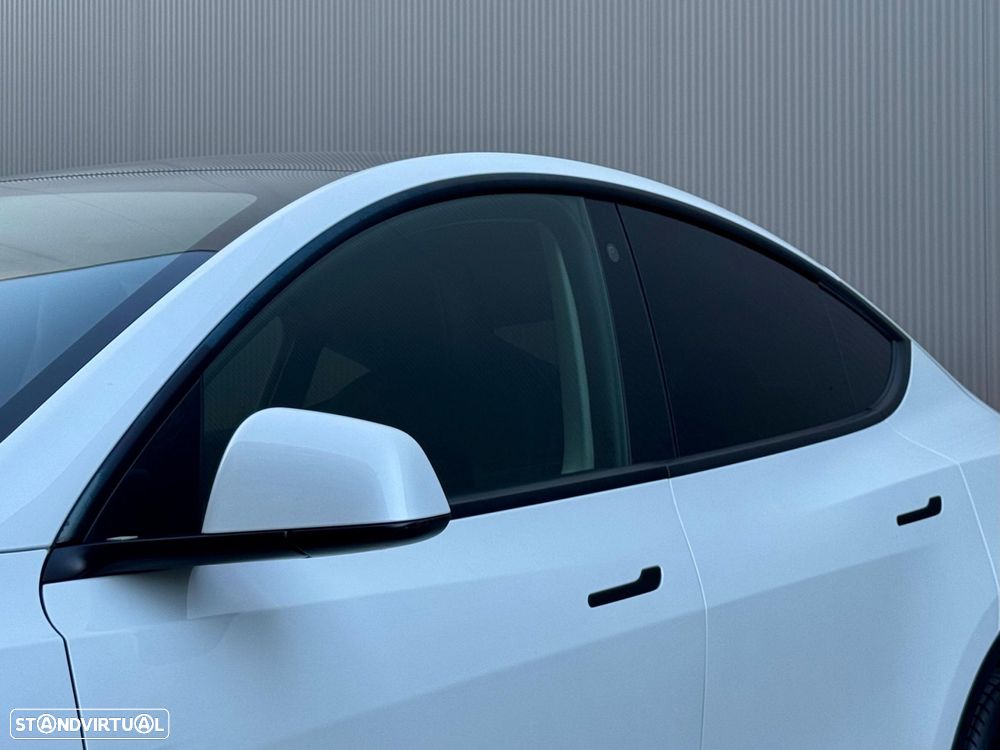 Tesla Model Y Long Range Dual Motor AWD - 25