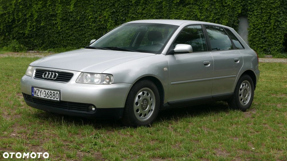 Audi A3 Sportback 1.6 Ambiente - 1