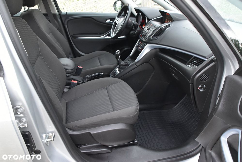 Opel Zafira - 24