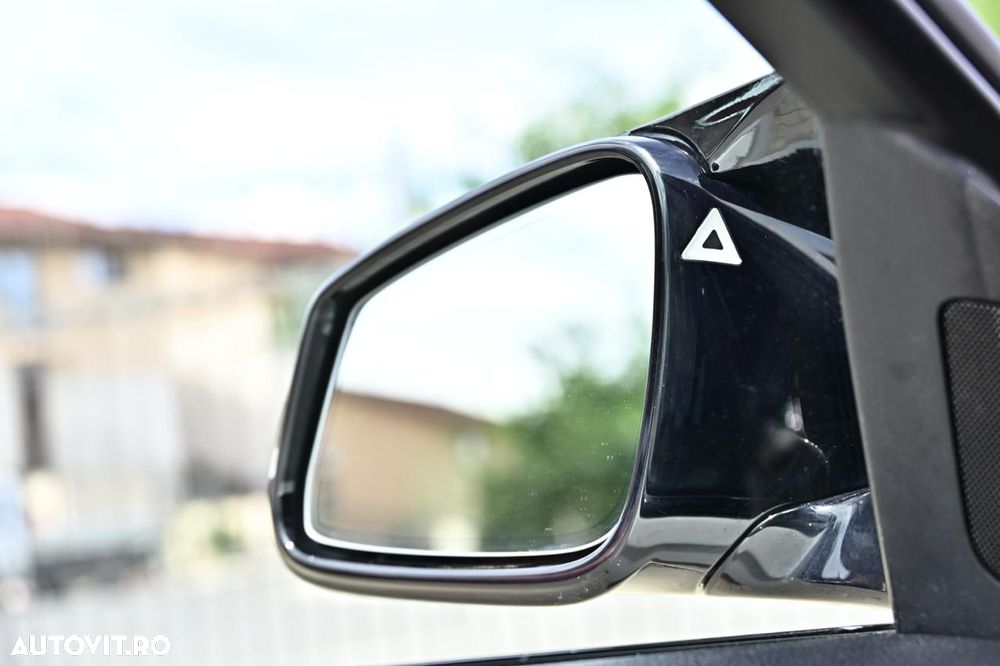 BMW Seria 3 330i xDrive Aut. M Sport - 33