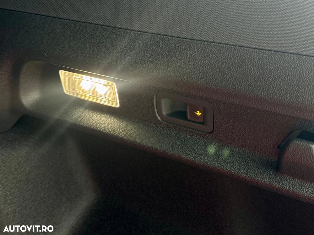 Ford Explorer RWD 77 kWh Extended Range Premium - 20