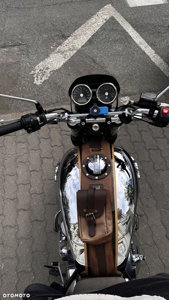 Royal Enfield Interceptor - 4
