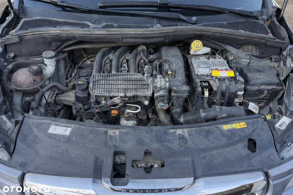 Peugeot 2008 PureTech 82 ETG5 STOP&START Allure - 28