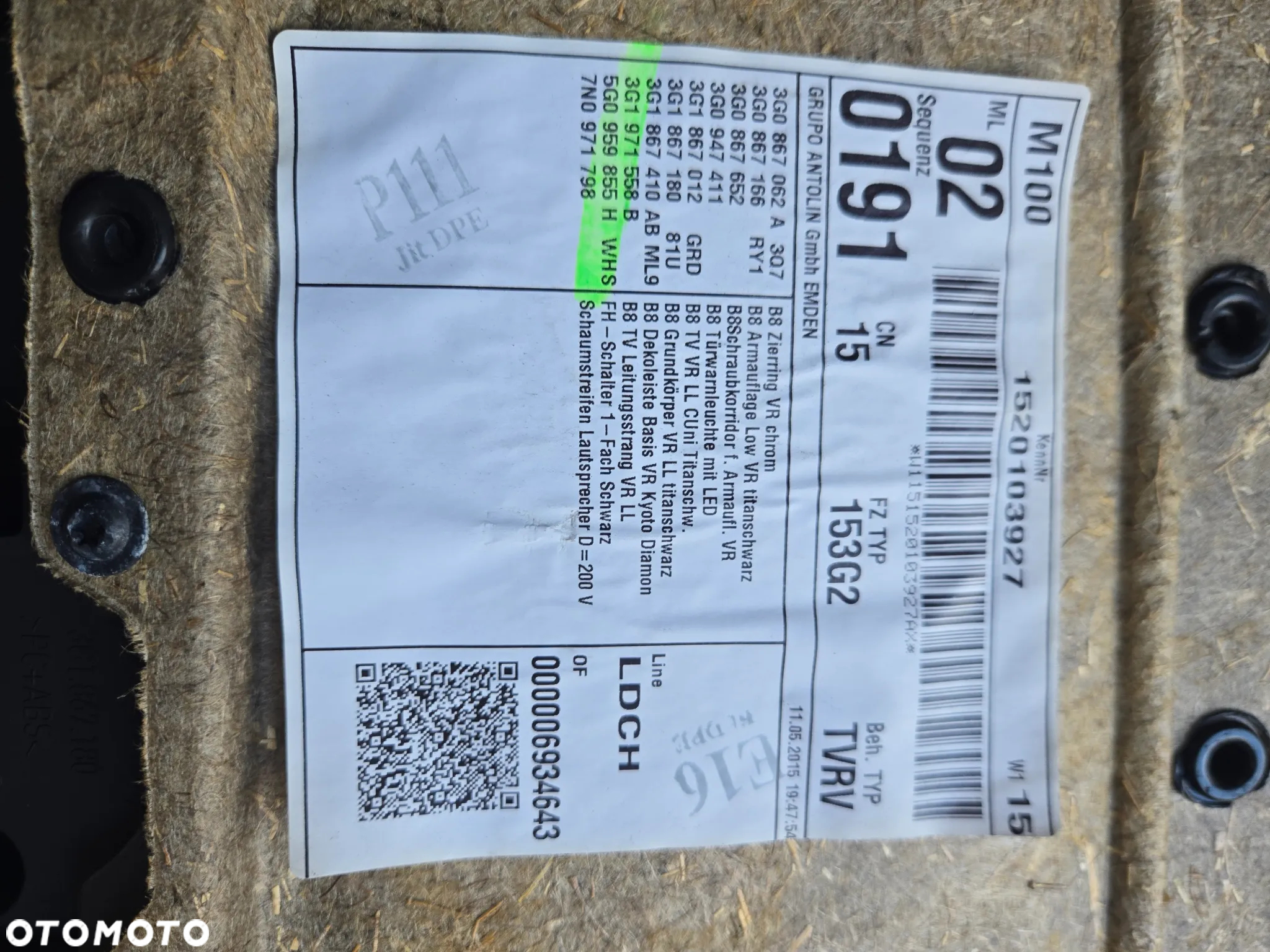 Boczek drzwi prawy przód materiał vw passat b8  europa - 5