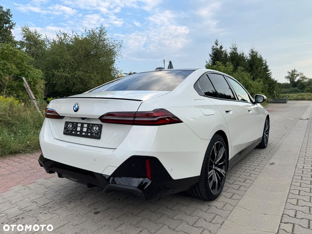 BMW Seria 5 520d xDrive mHEV M Sport - 14