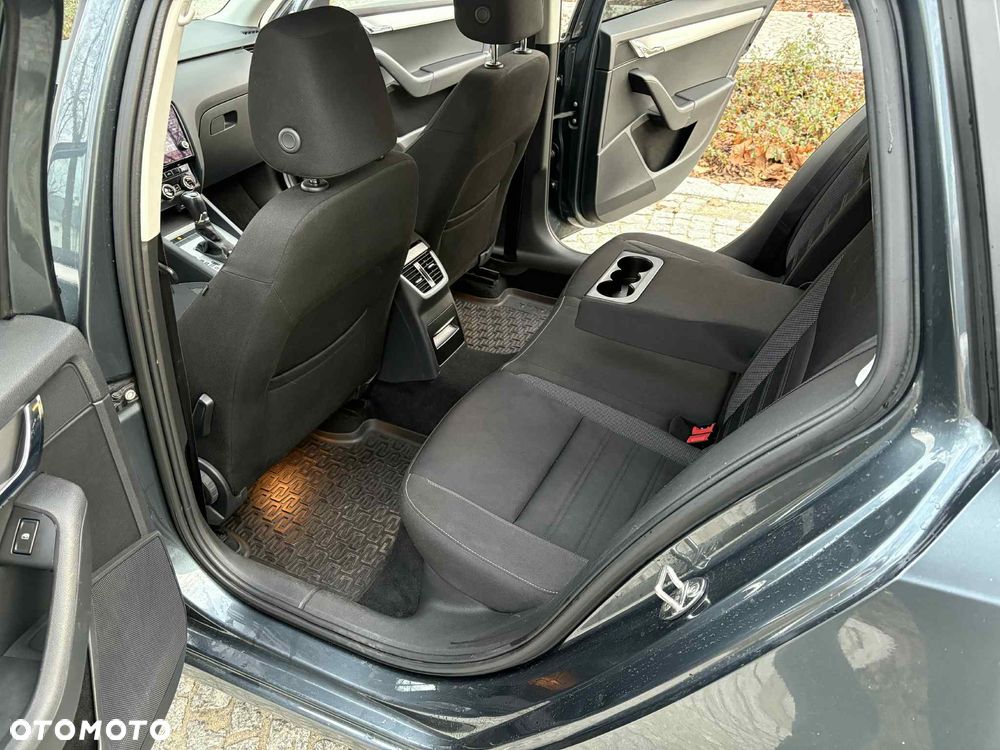 Skoda Octavia 2.0 TDI SCR Ambition DSG - 9