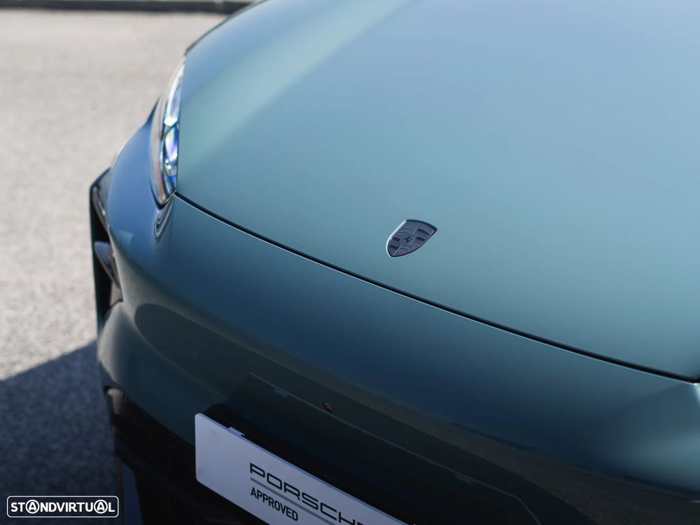 Porsche Cayenne Electric Turbo - 33