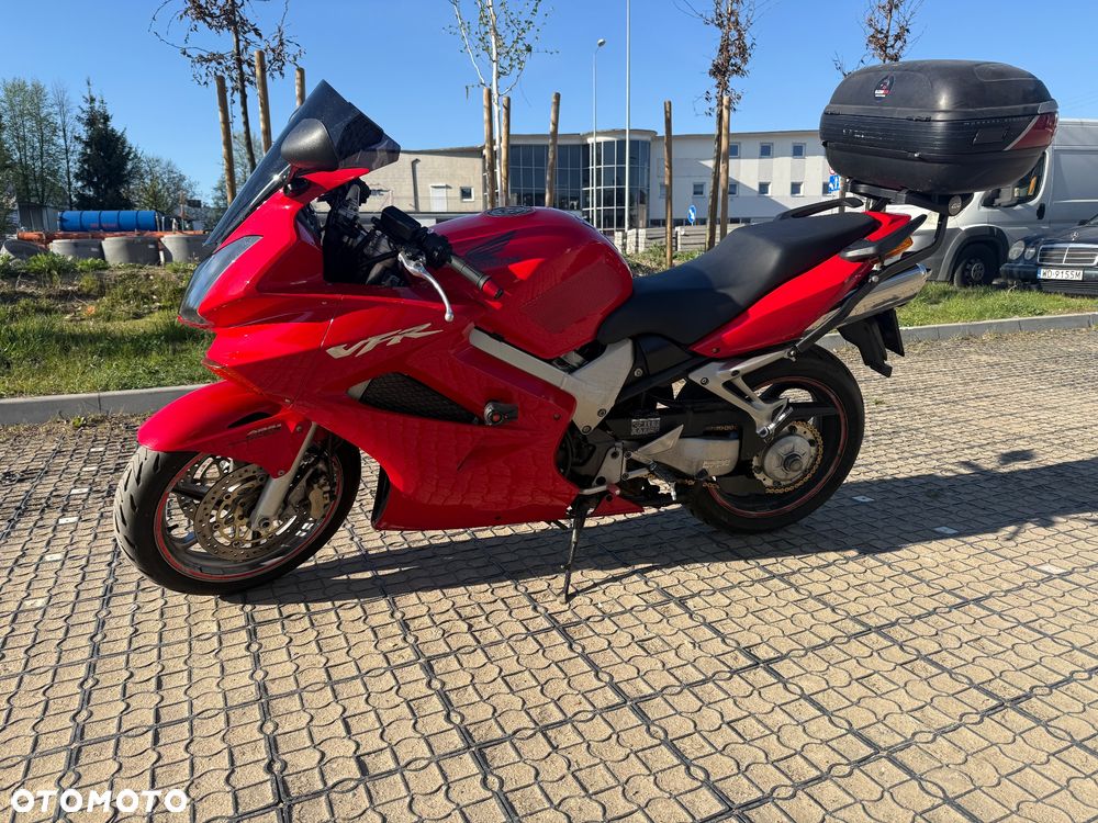 Honda VFR - 11