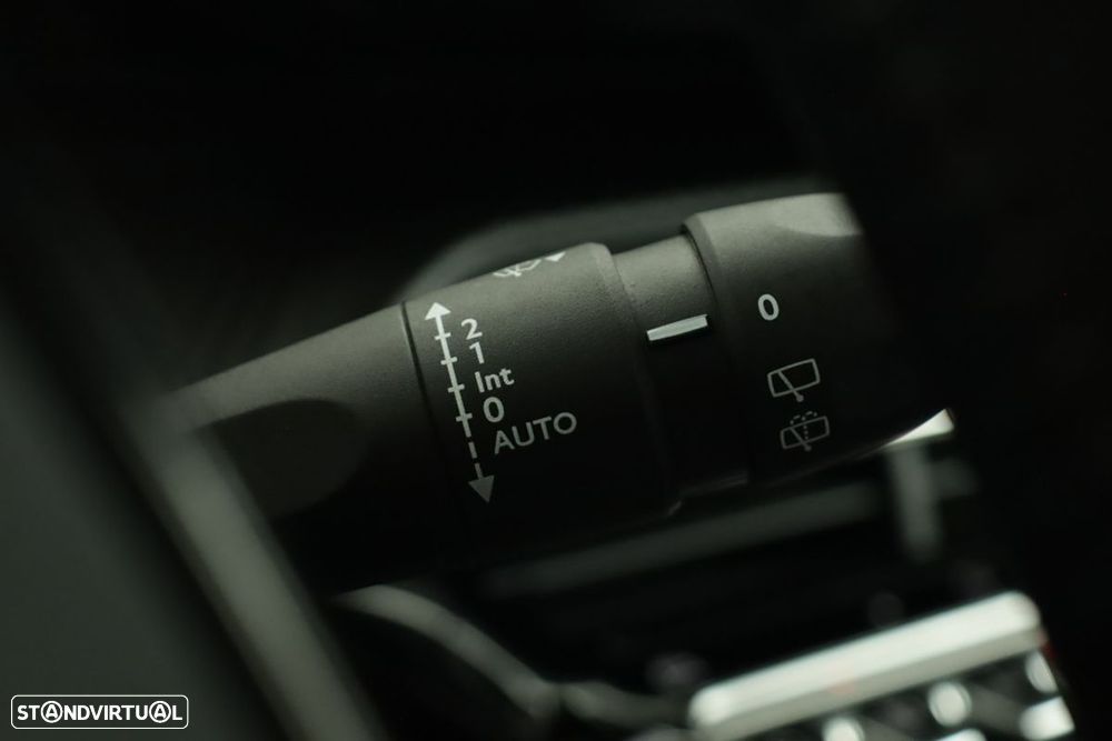 Peugeot 2008 1.2 PureTech Allure - 18