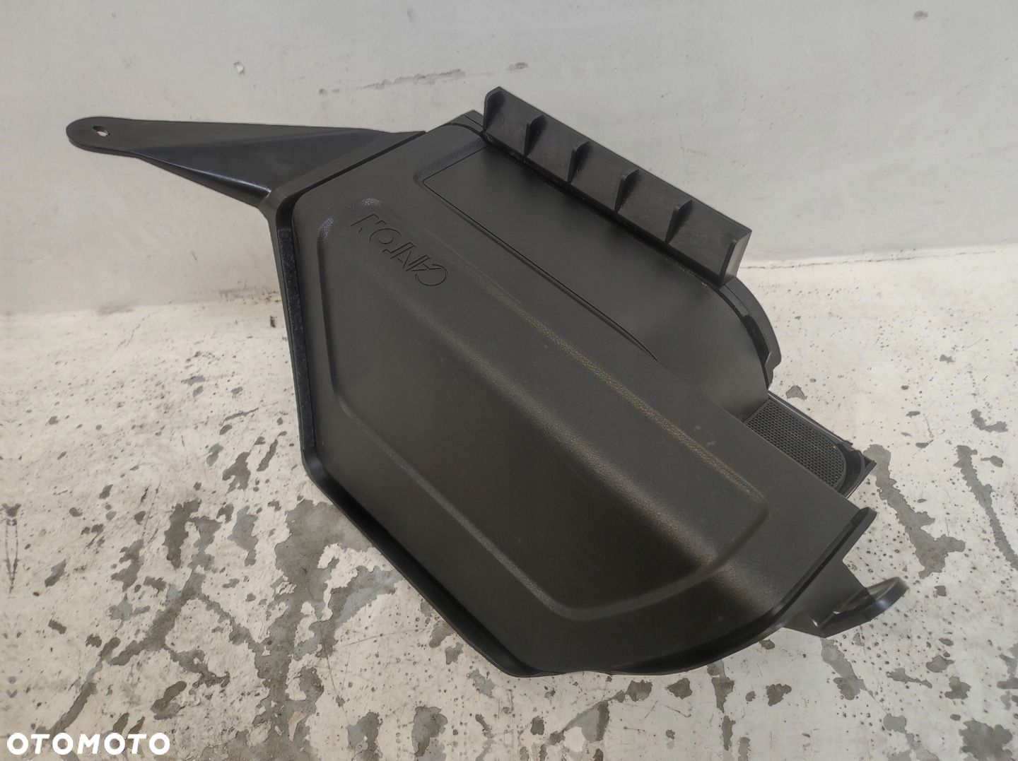 Subwoofer głośnik niskotonowy Canton Octavia III 3 Lift - 4