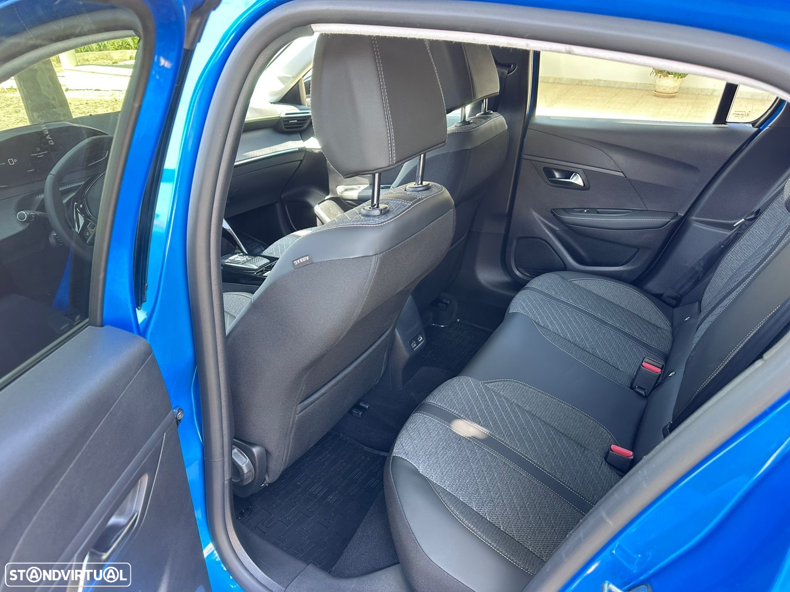Peugeot e-208 50 kWh Allure - 16