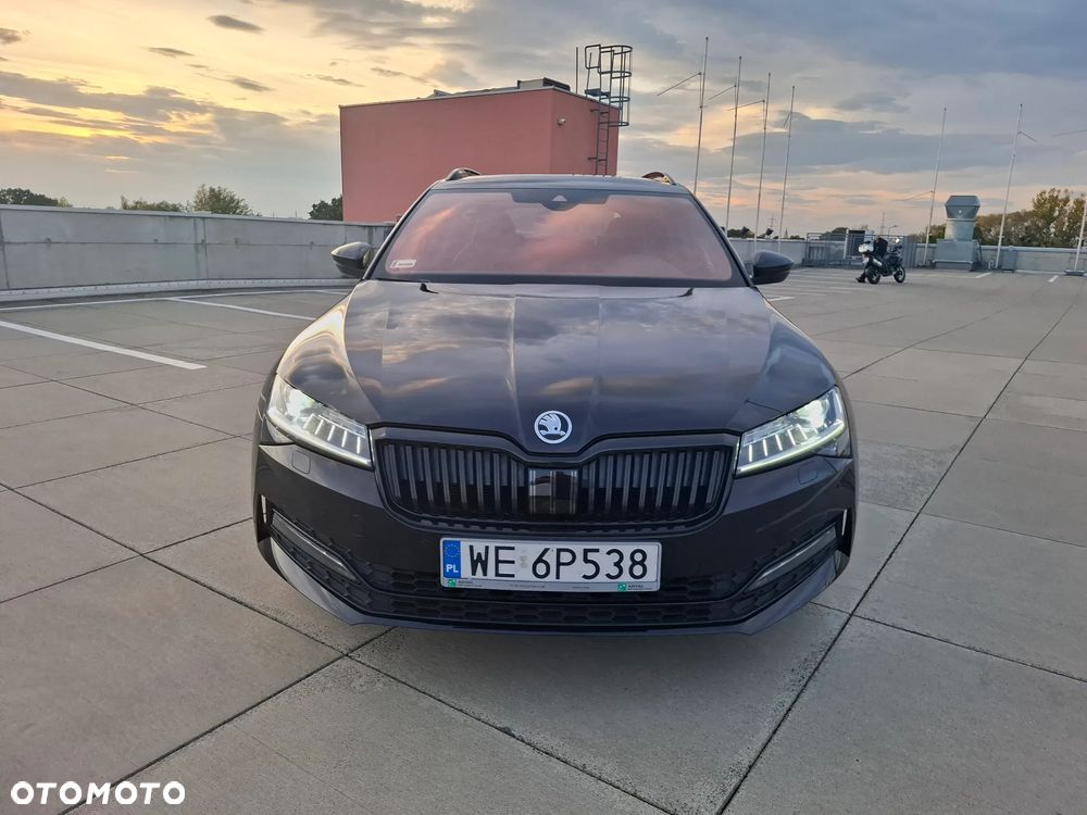 Skoda Superb 2.0 TDI SCR Sportline DSG - 17